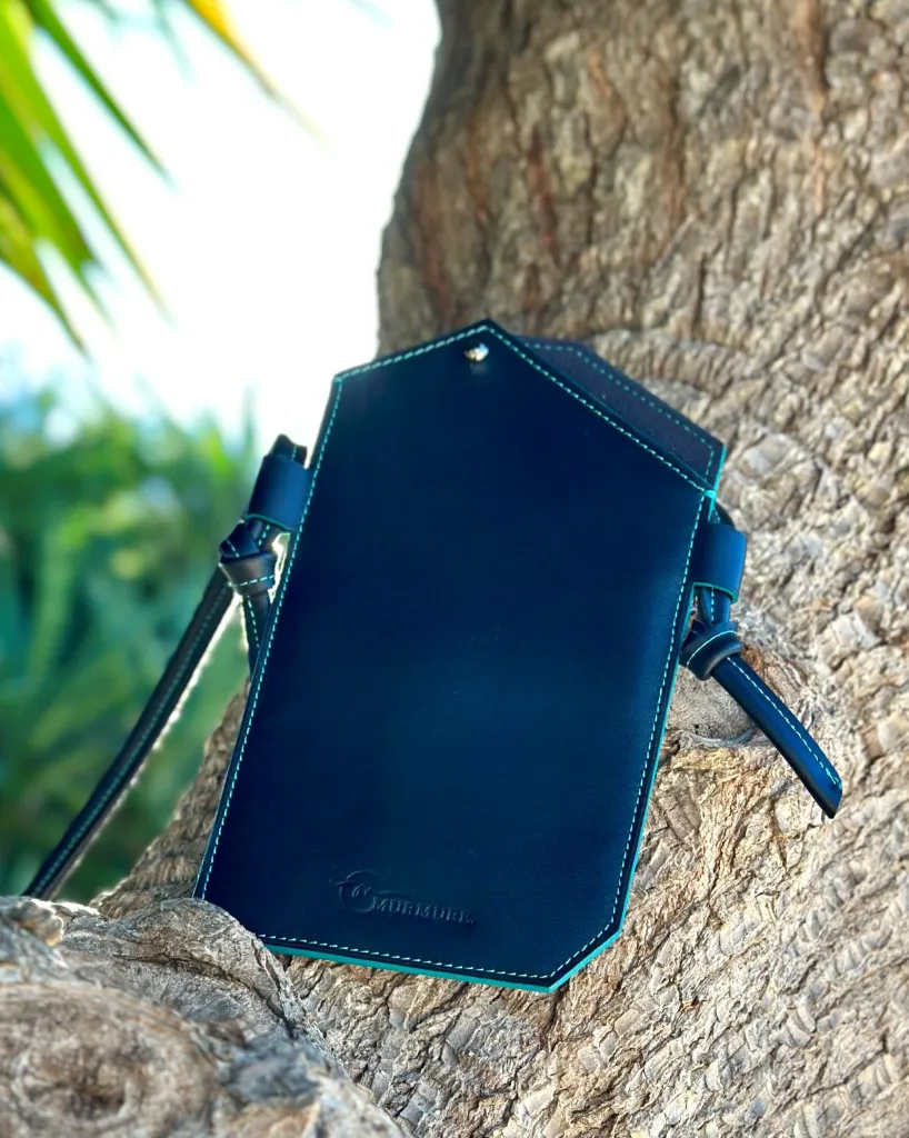 Pochette-téléphone-cuir-noir-turquoise-leather-phone-bag 10.webp