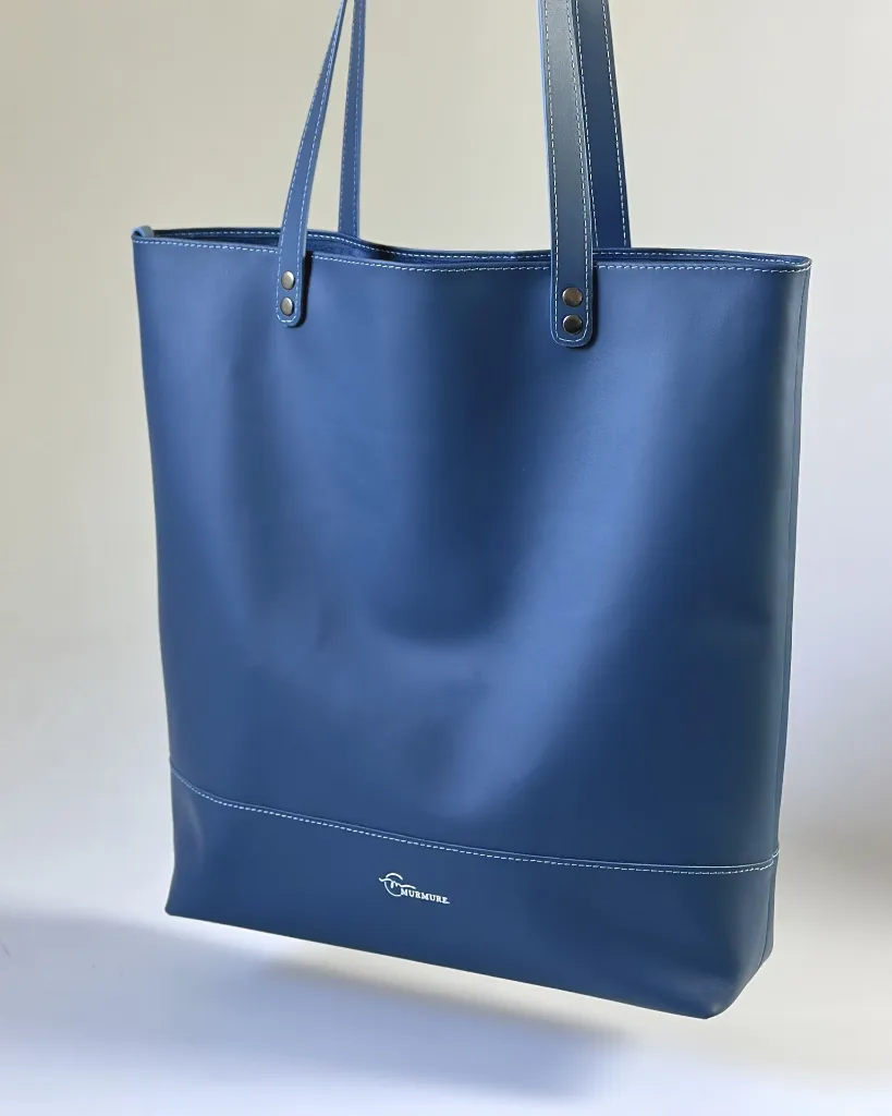 Tote-bag-cuir-sac-cabas-bleu-orage 13.webp