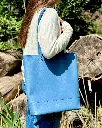 Tote-bag-cuir-sac-cabas-bleu-glacier 9.webp