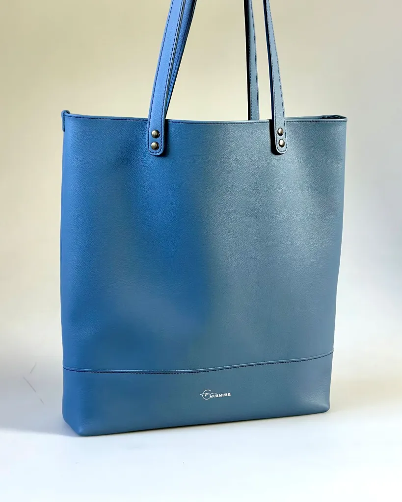 Tote-bag-cuir-sac-cabas-bleu-glacier 1.webp
