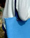 Tote-bag-cuir-sac-cabas-bleu-glacier 8.webp
