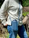 Phone-bag-porte-gsm-cuir-bleu-orange-murmure-maroquinerie 15.webp