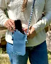 Phone-bag-porte-gsm-cuir-bleu-orange-murmure-maroquinerie 10.webp