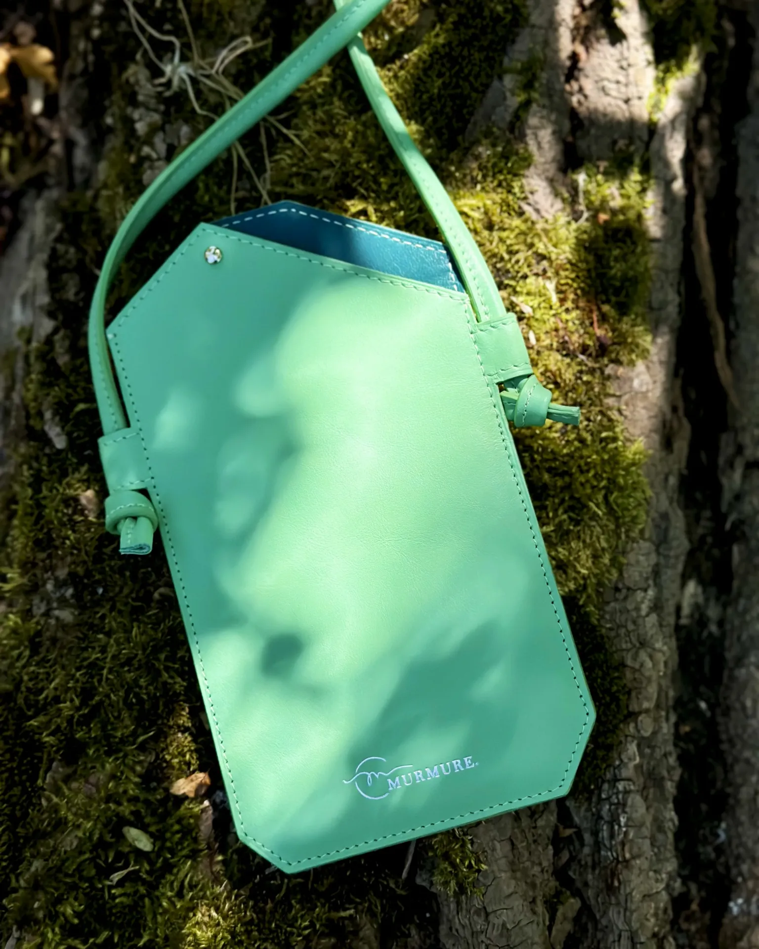Pochette téléphone en cuir - vert clair